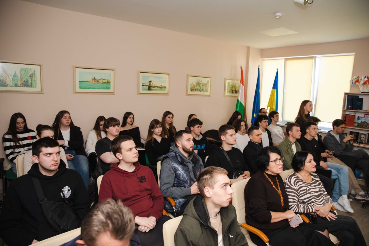 Лекція "Доля України та міжнародний безпековий порядок"