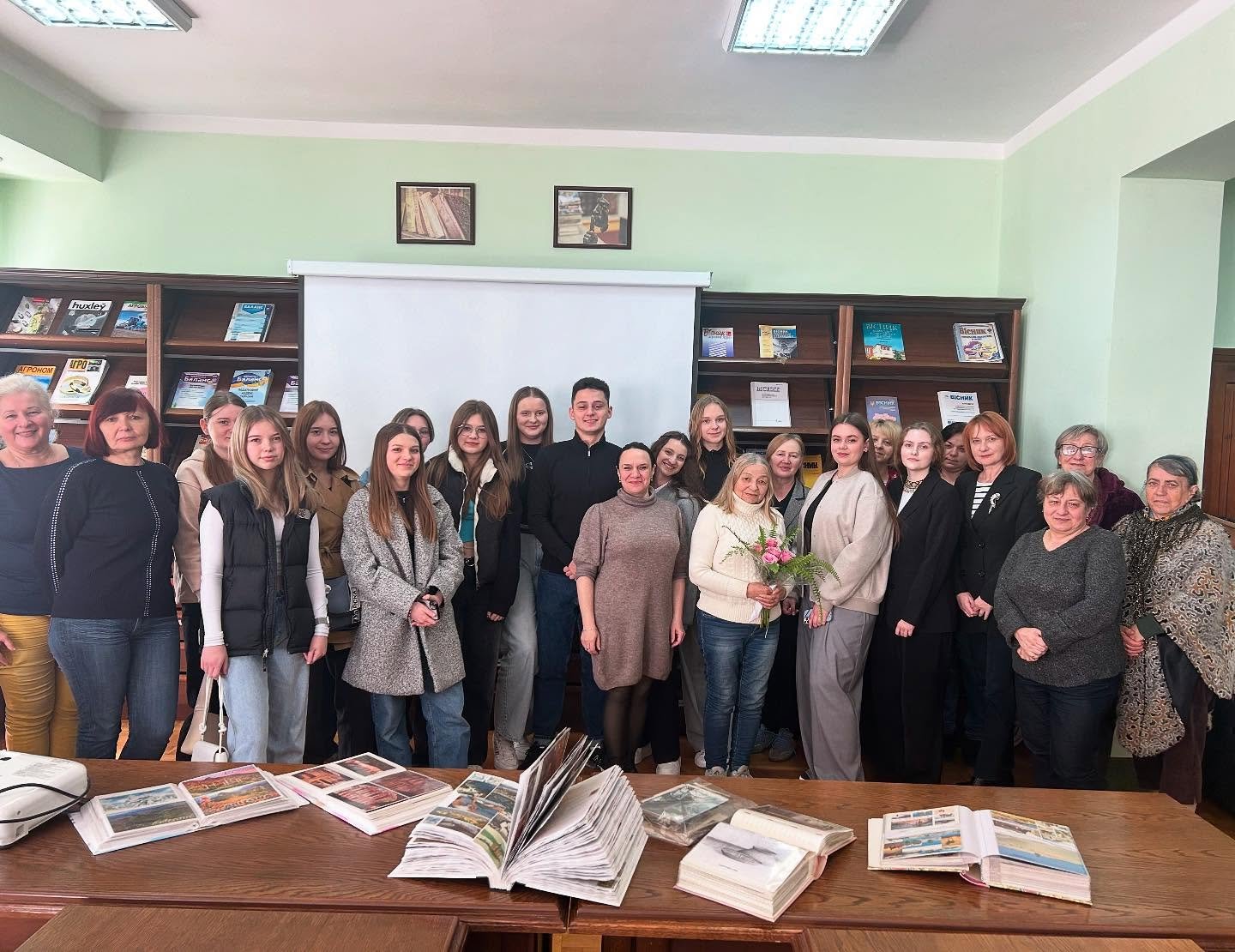 Зустріч із науковицею, журналісткою, колекціонеркою, мандрівницею Іриною Байдою (Боднар)