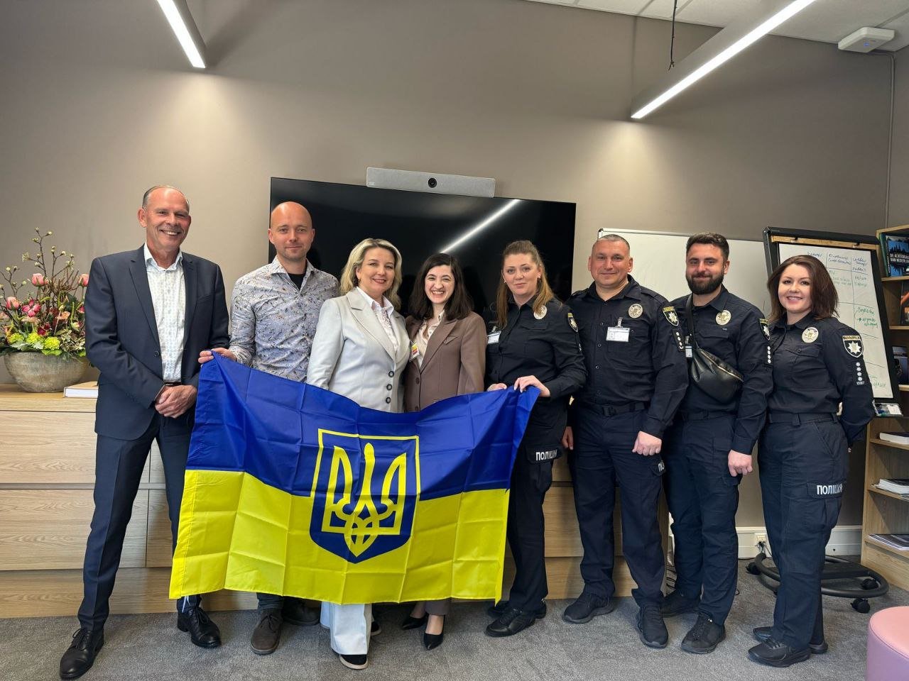 Системні підходи до публічної безпеки та комунікації поліції: міжнародний досвід для України
