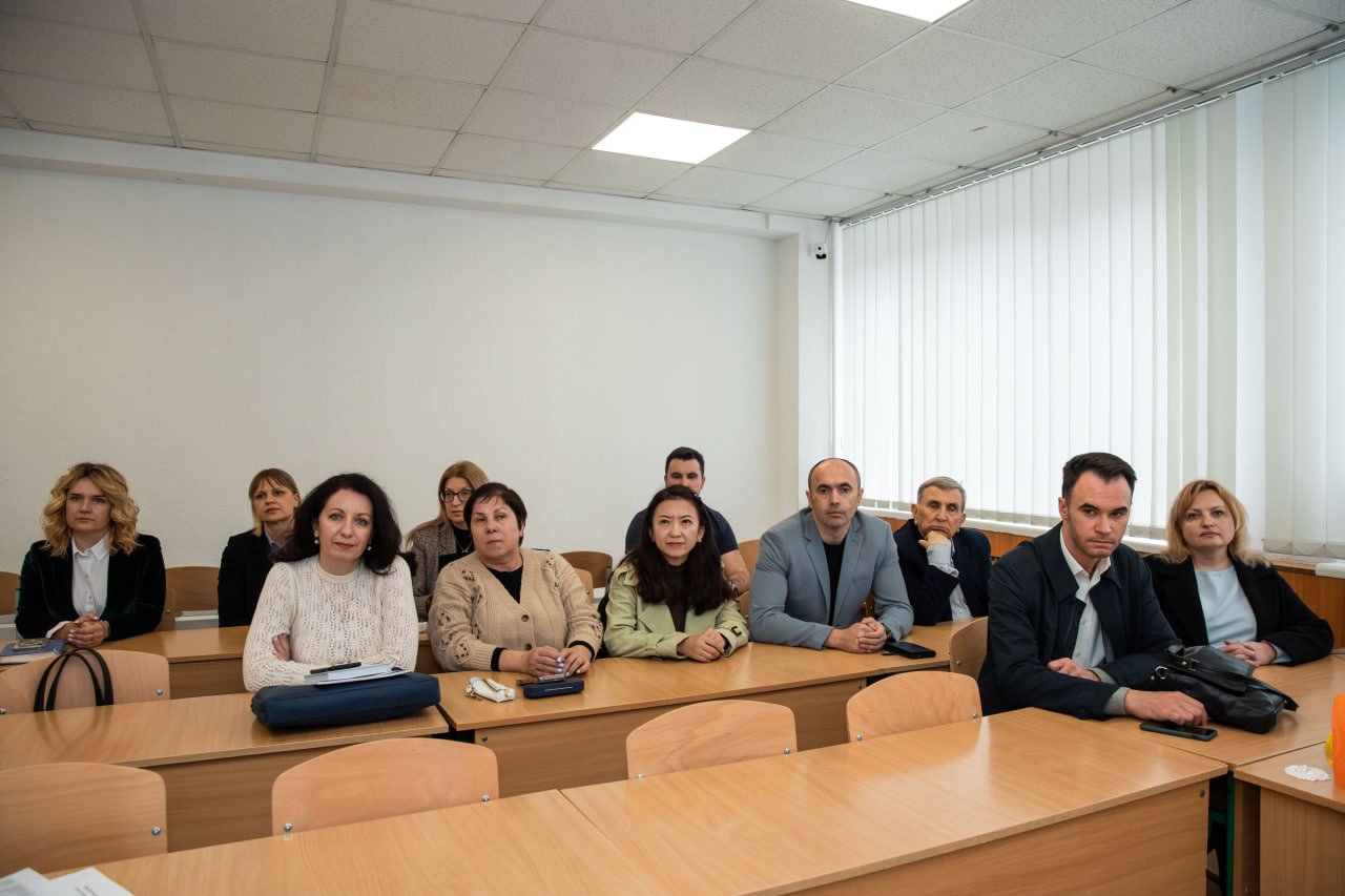 Розширене засідання кафедри міжнародної економіки із залученням стейкхолдерів для обговорення освітніх програм