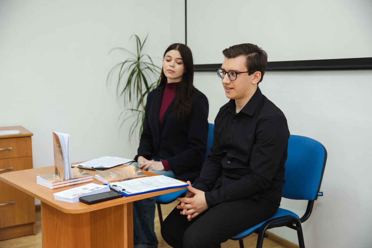 Презентація збірки «Відлуння мого серця» Віктора Іванюка