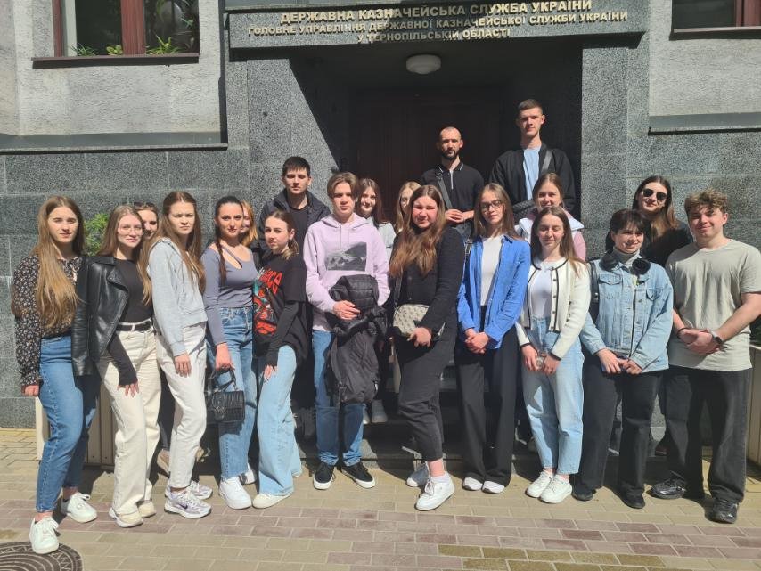 Студенти факультету фінансів та обліку відвідали Головне управління казначейської служби України в Тернопільській області