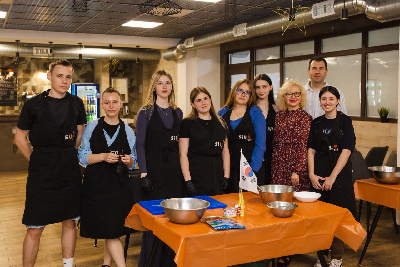 Курс «Південна Корея у світі культурної дипломатії: історія, мова, традиції, кухня» успішно завершено