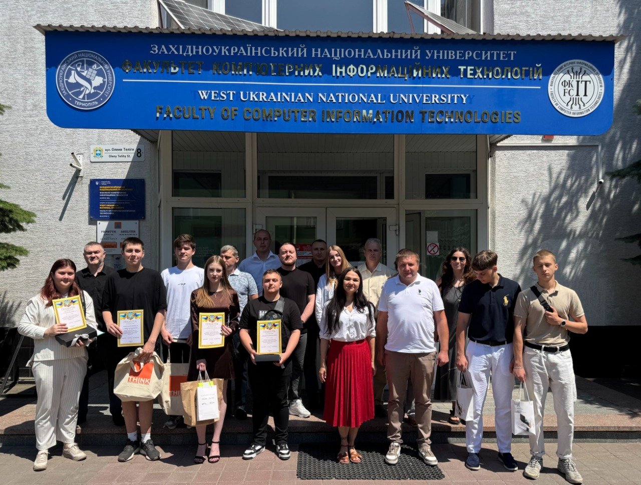 На факультеті комп'ютерних інформаційних технологій відбулася зустріч з ІТ-компаніями та презентація проєктів робіт учасників ІТ-шкіл факультету