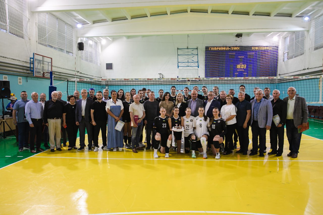 У ЗУНУ відбулося відкриття ХІ Всеукраїнського турніру з волейболу, присвяченого пам’яті ректора ТНЕУ та відзначенню 40-річчя команди Галичанка-ЗУНУ