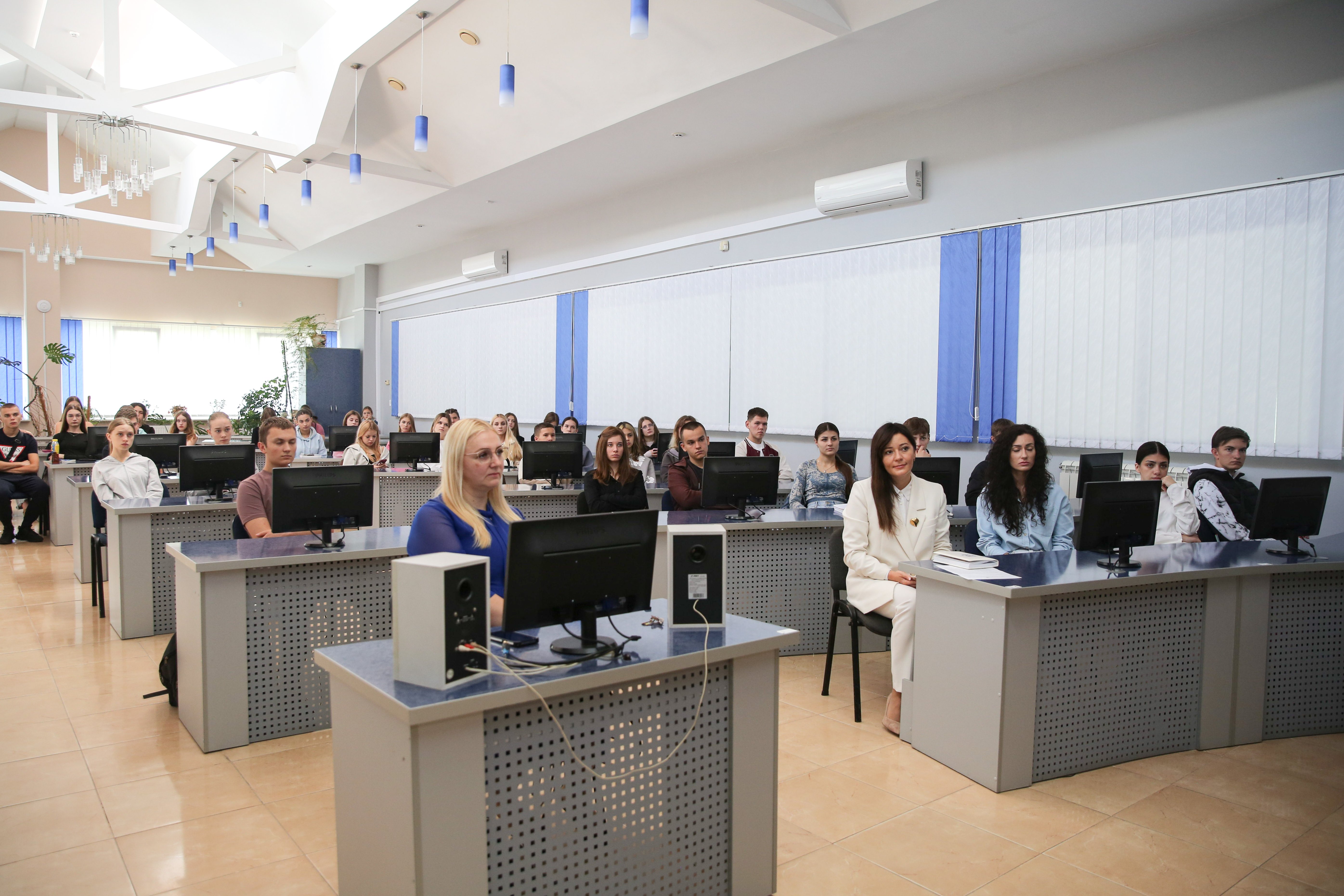 В університеті стартувала серія тренінгів для студентів першого курсу «Мова підтримки: комунікація без бар’єрів»
