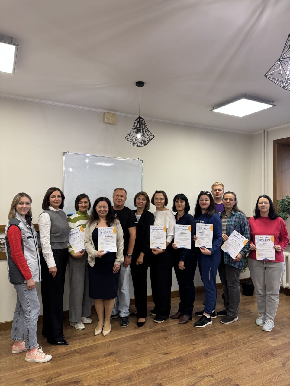 Відбулося вручення сертифікатів про підвищення кваліфікації слухачам за програмою професійних навчальних курсів «BAS Бухгалтерія»