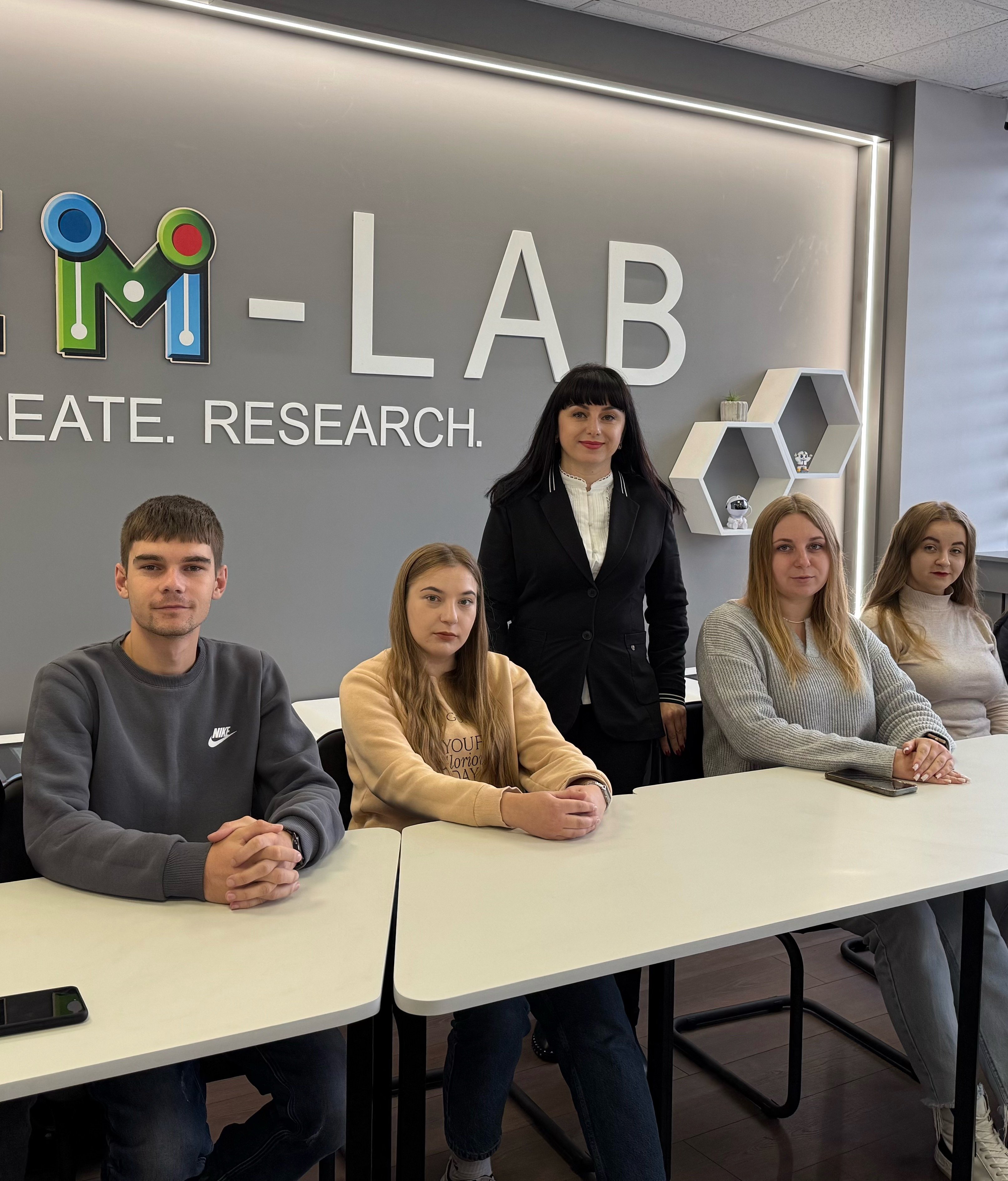 Практичне заняття у STEM-лабораторії ЗУНУ: сучасні технології у підготовці майбутніх аудиторів
