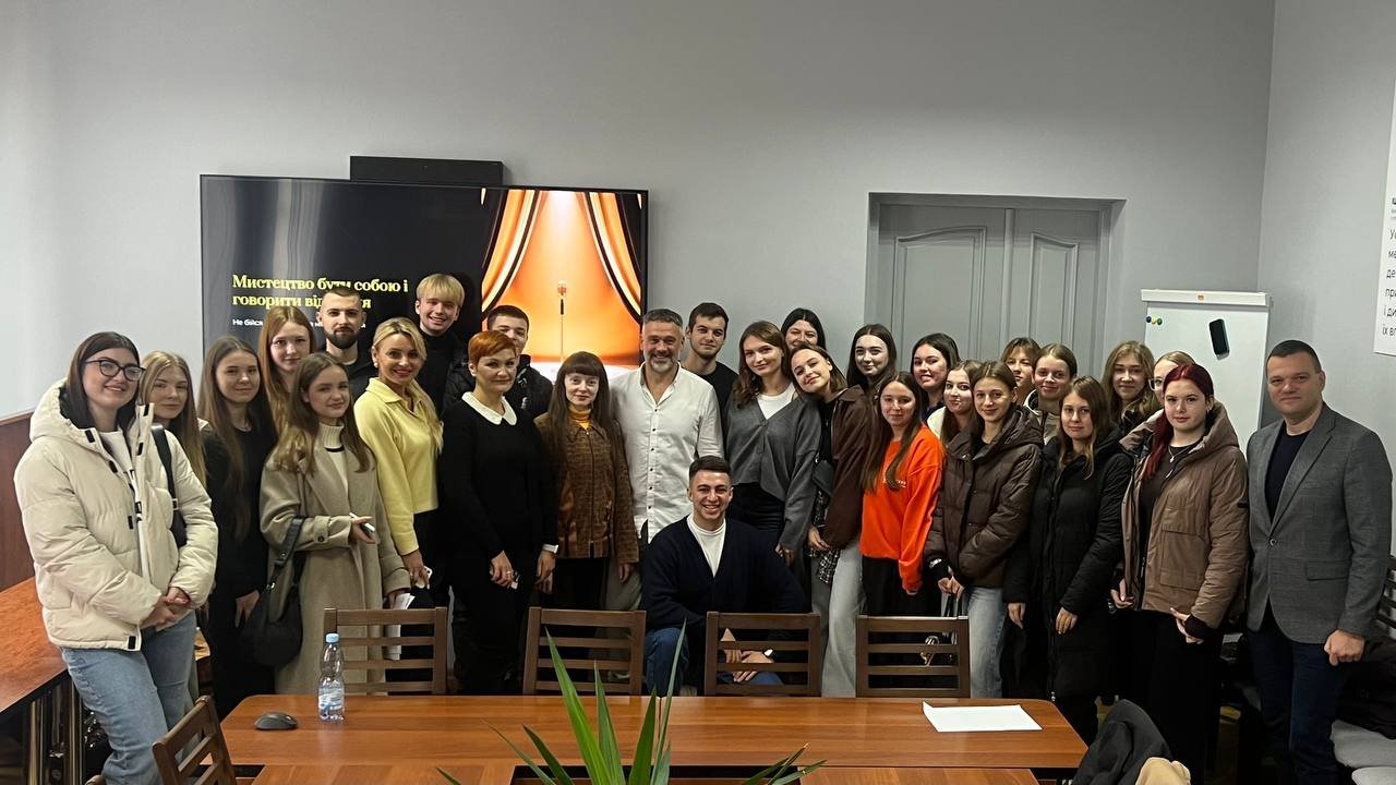 У рамках Школи лідерів ефективного управління відбувся тренінг «Мистецтво публічного виступу»