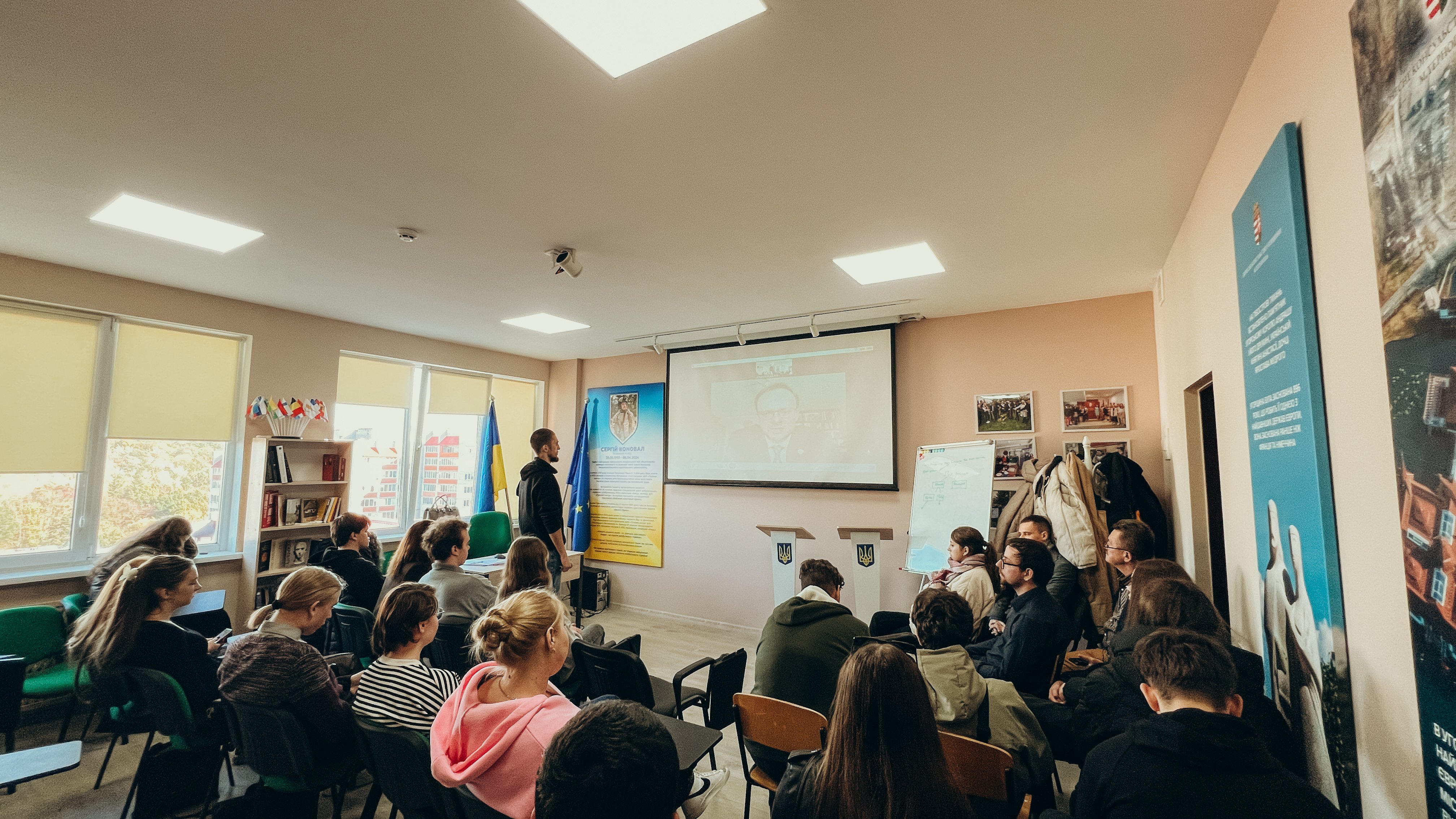 У ЗУНУ відбулася лекція для студентів та викладачів від польського політолога Томаша Мадраса