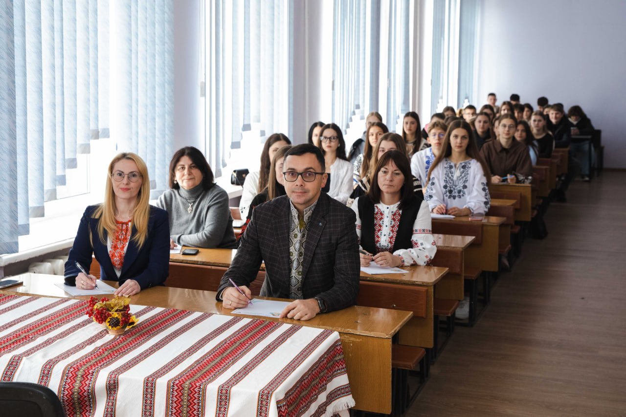 У Західноукраїнському національному університеті написали Радіодиктант національної єдності – 2025