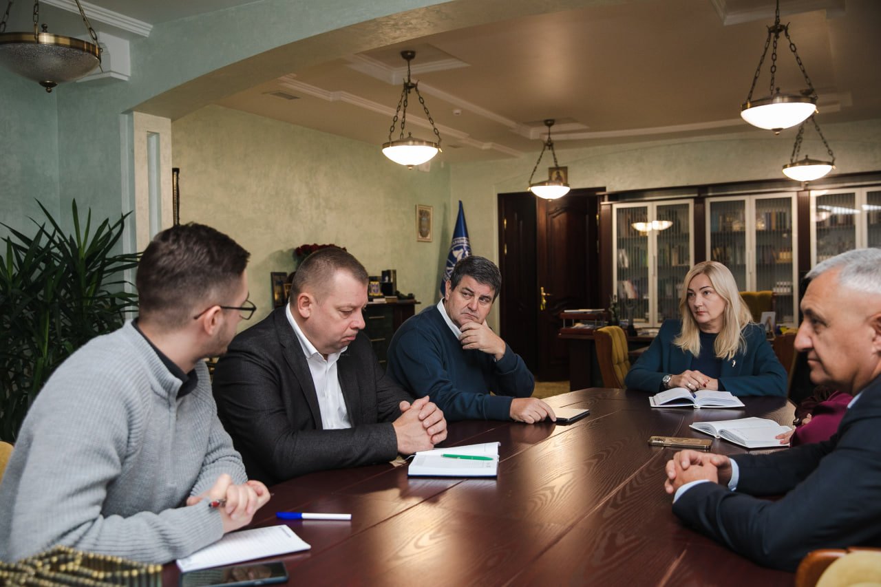 Член наглядової ради Ян Ван Звітен зустрівся з адміністрацією університету