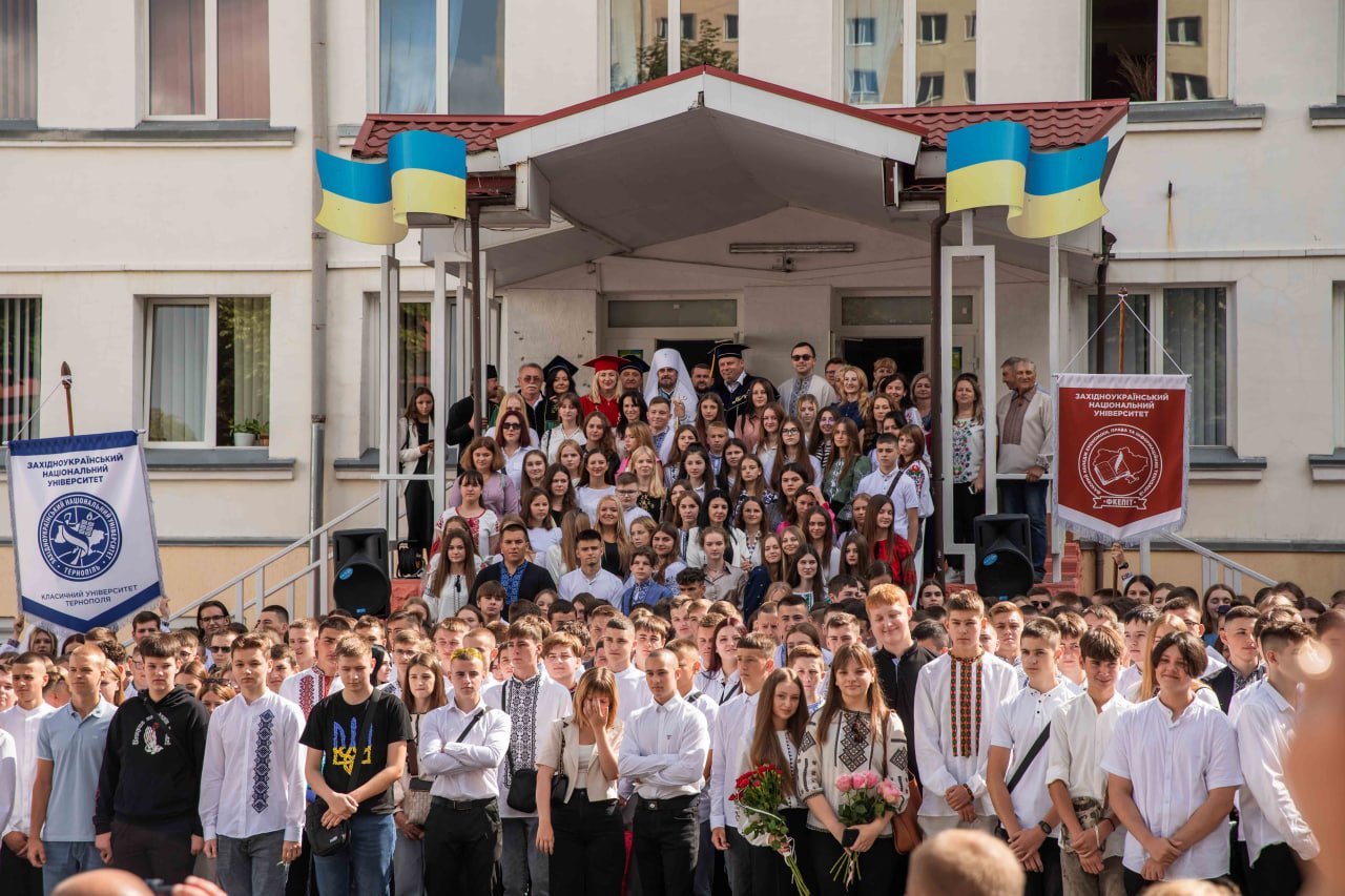 ВСП «Фаховий коледж економіки, права та інформаційних технологій ЗУНУ» — у трійці найпопулярніших коледжів України!