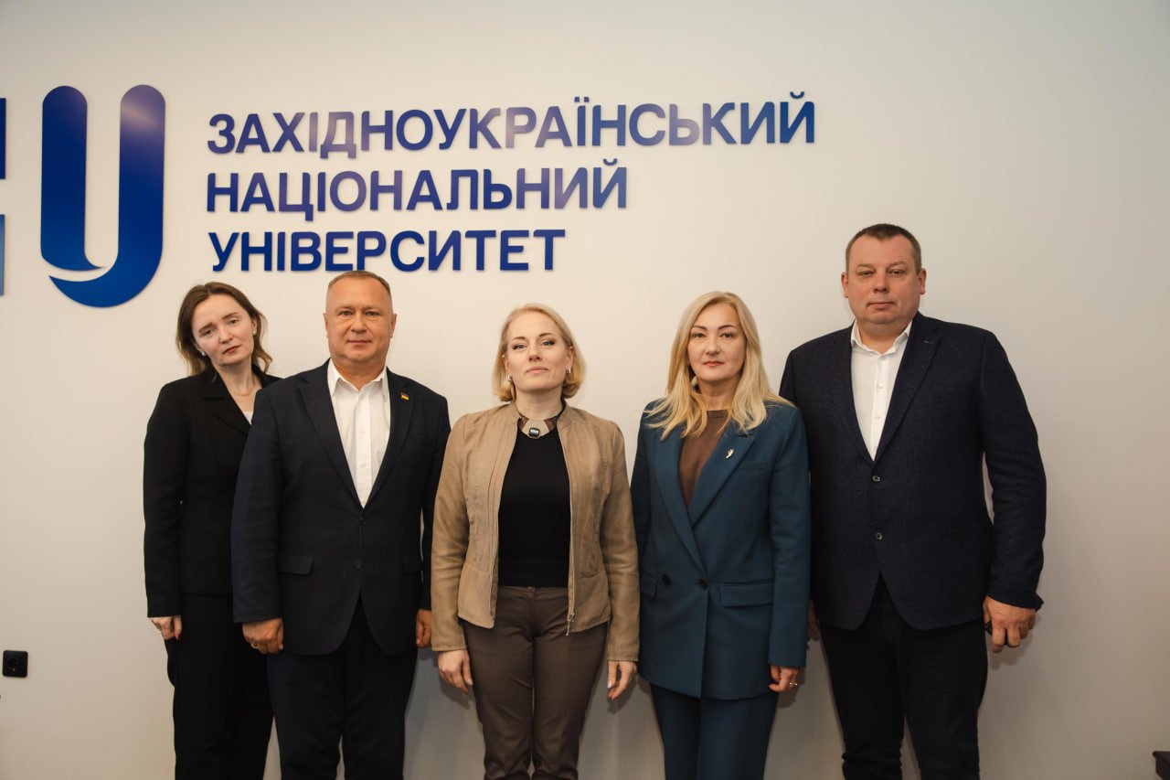 ЗУНУ підписав угоду про співпрацю з ТНВК «Загальноосвітня школа – економічний ліцей №9 ім. І. Блажкевич»