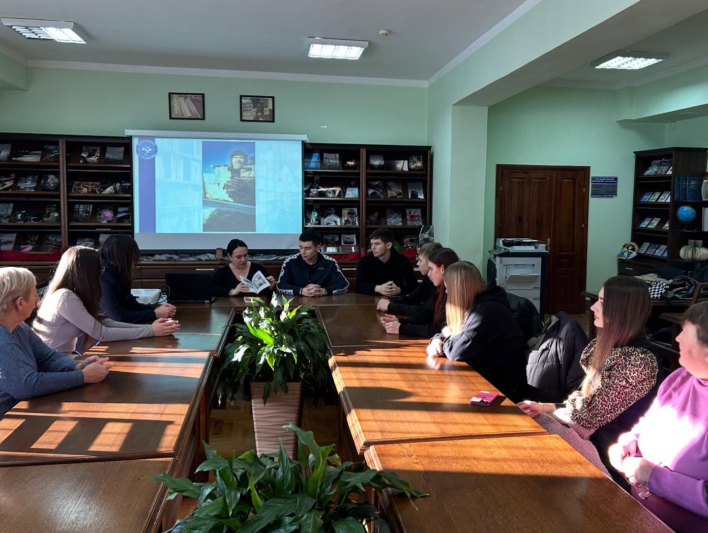 Фотовиставка світлин «Дихання фронту», зроблених на передовій нашим земляком, воїном і фотомитцем Юрієм Костишиним