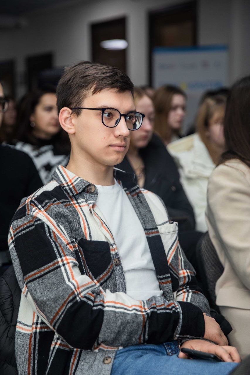 Відділ творчої самореалізації та виховання ЗУНУ продовжує знайомити з талановитими студентами в рубриці «Покоління талановитих»
