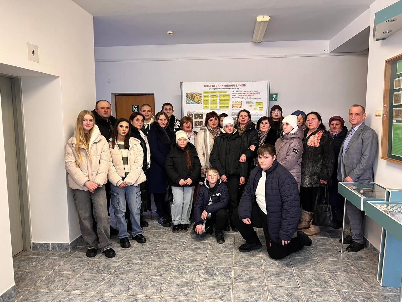 Профорієнтаційна навчально-пізнавальна екскурсія до музею історії грошей для учнів Глинської філії Городищенського ліцею Козівської селищної ради