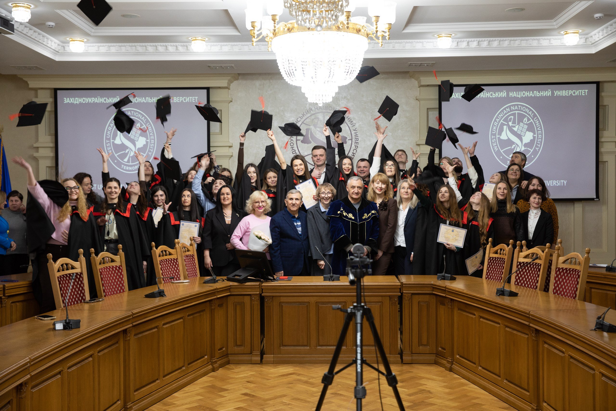 Вручення дипломів магістра випускникам ННІМВ ім. Б. Д. Гаврилишина