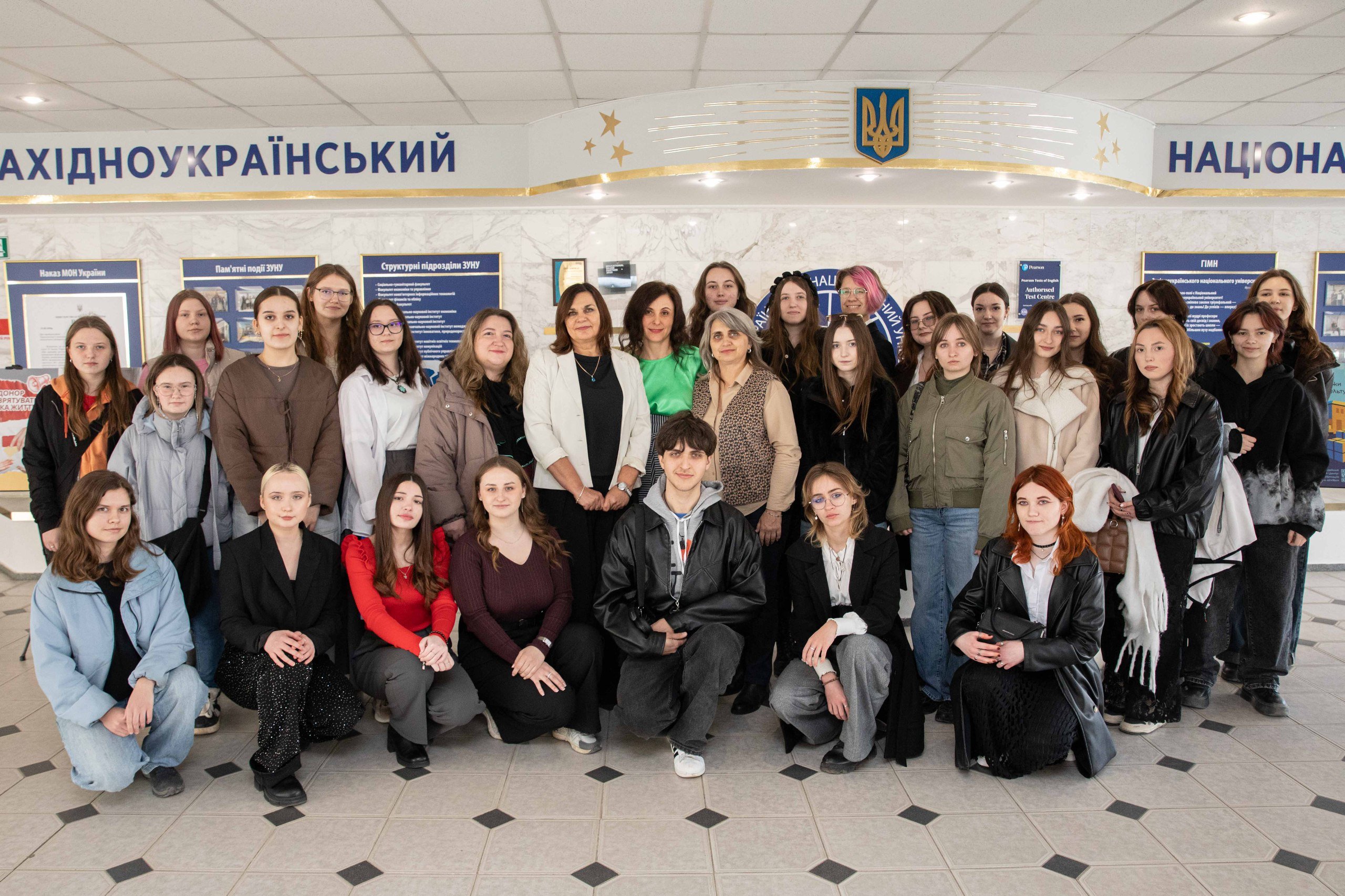 У ЗУНУ відбулося відкриття виставки студентських плакатів «Суспільство в умовах війни»