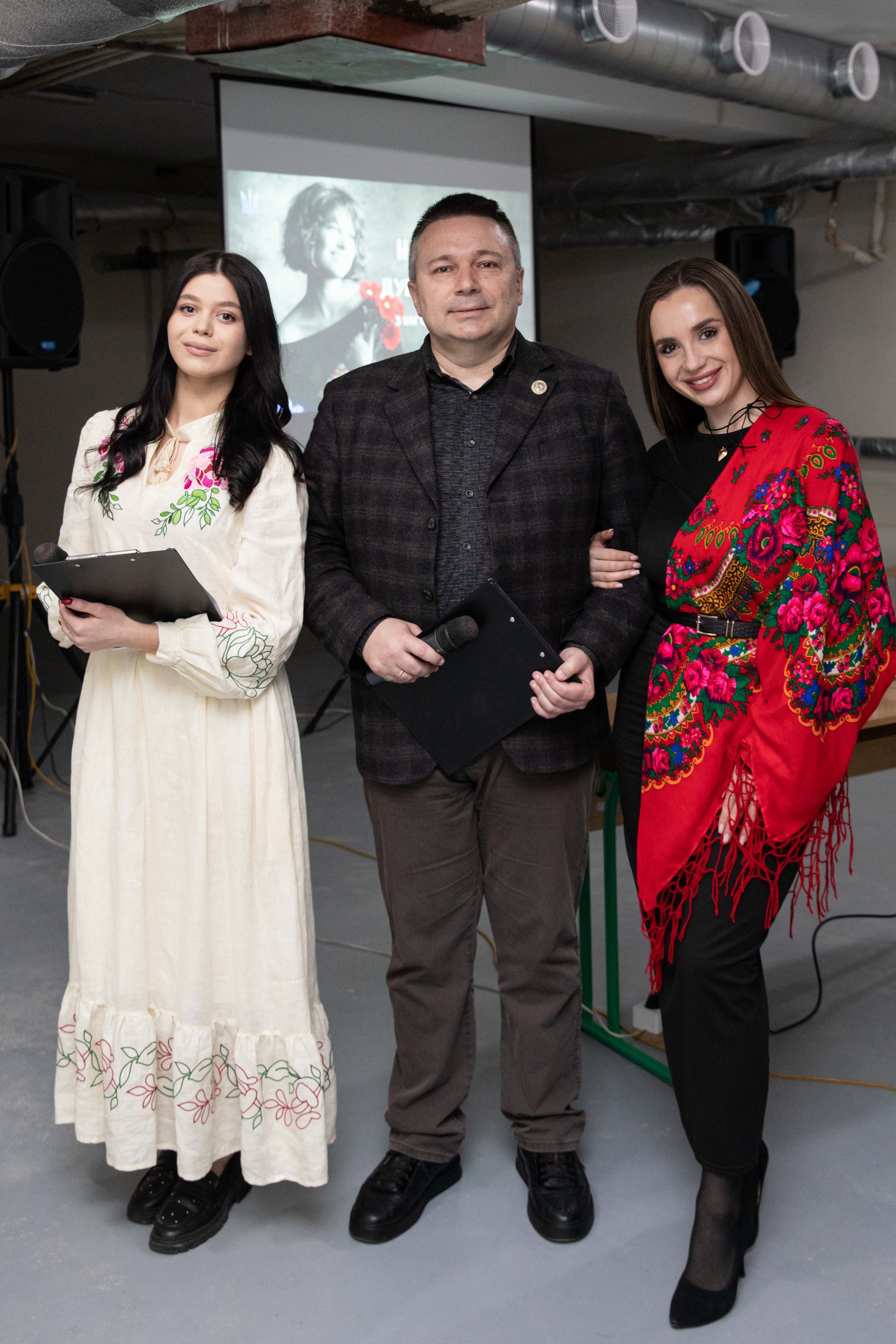 «Народжена душею в Україні»: у ЗУНУ відбувся мистецький проєкт до дня народження Квітки Цісик