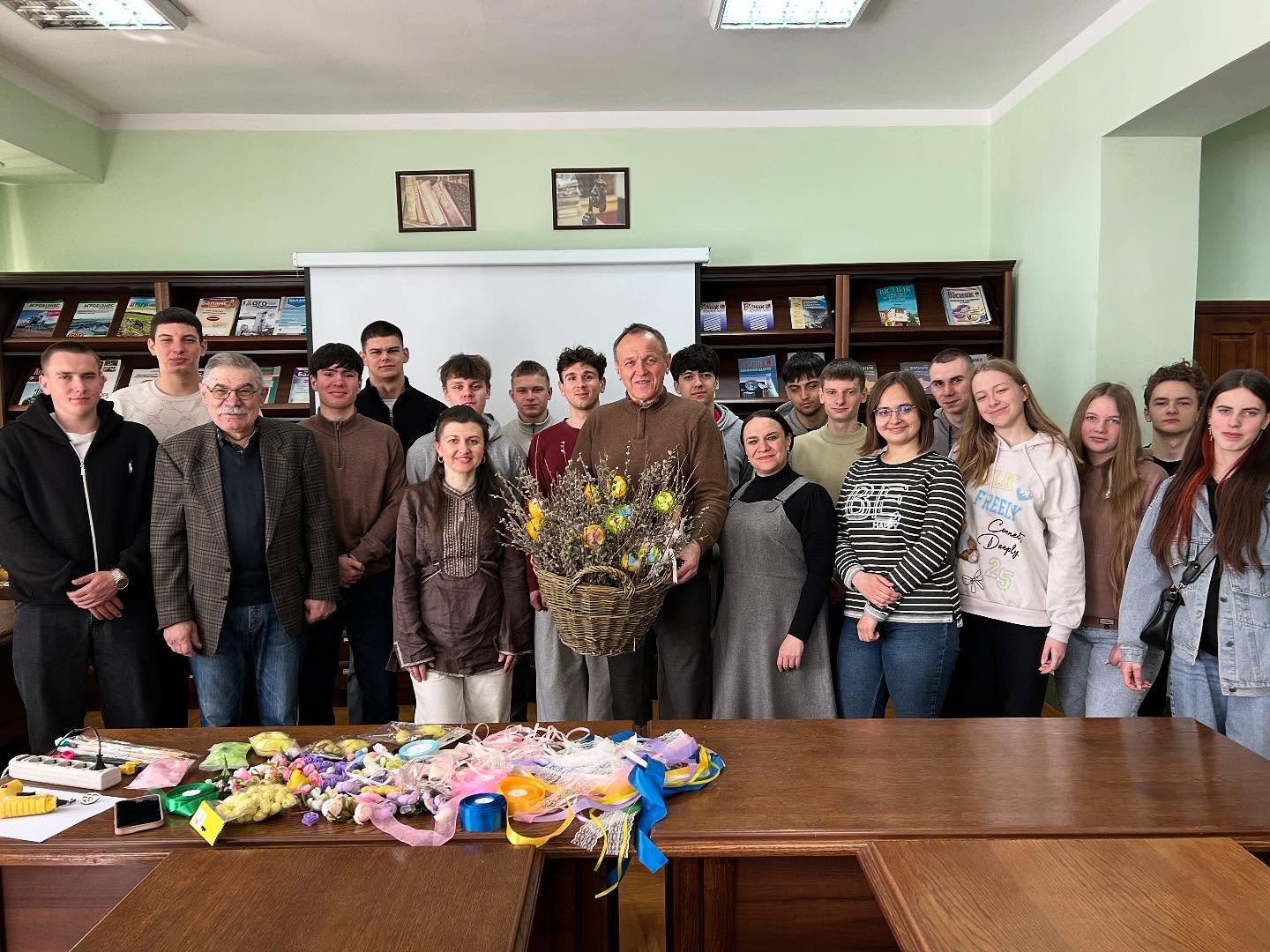 Майстер-клас із декорування вербових гілочок
