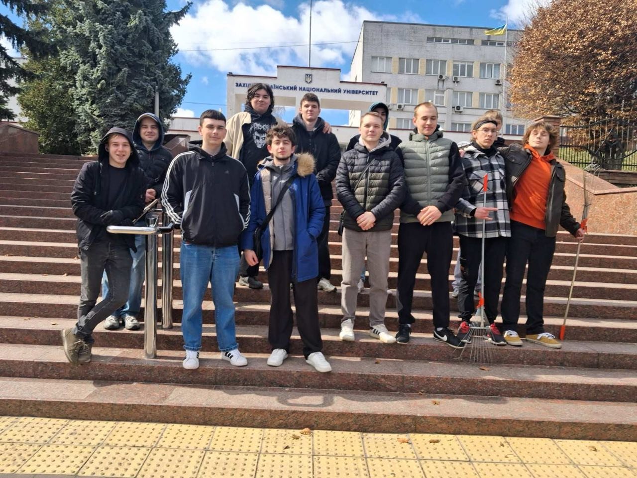 Толока студентів ЗУНУ напередодні Великодня