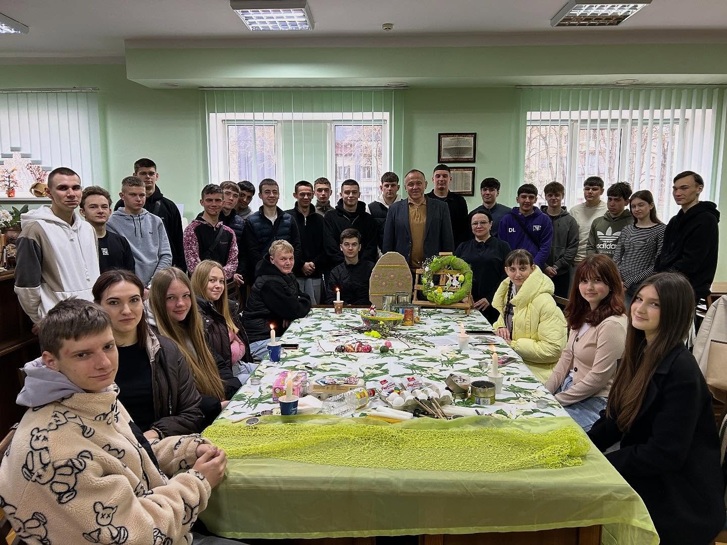 Майстер-класи з писанкарства