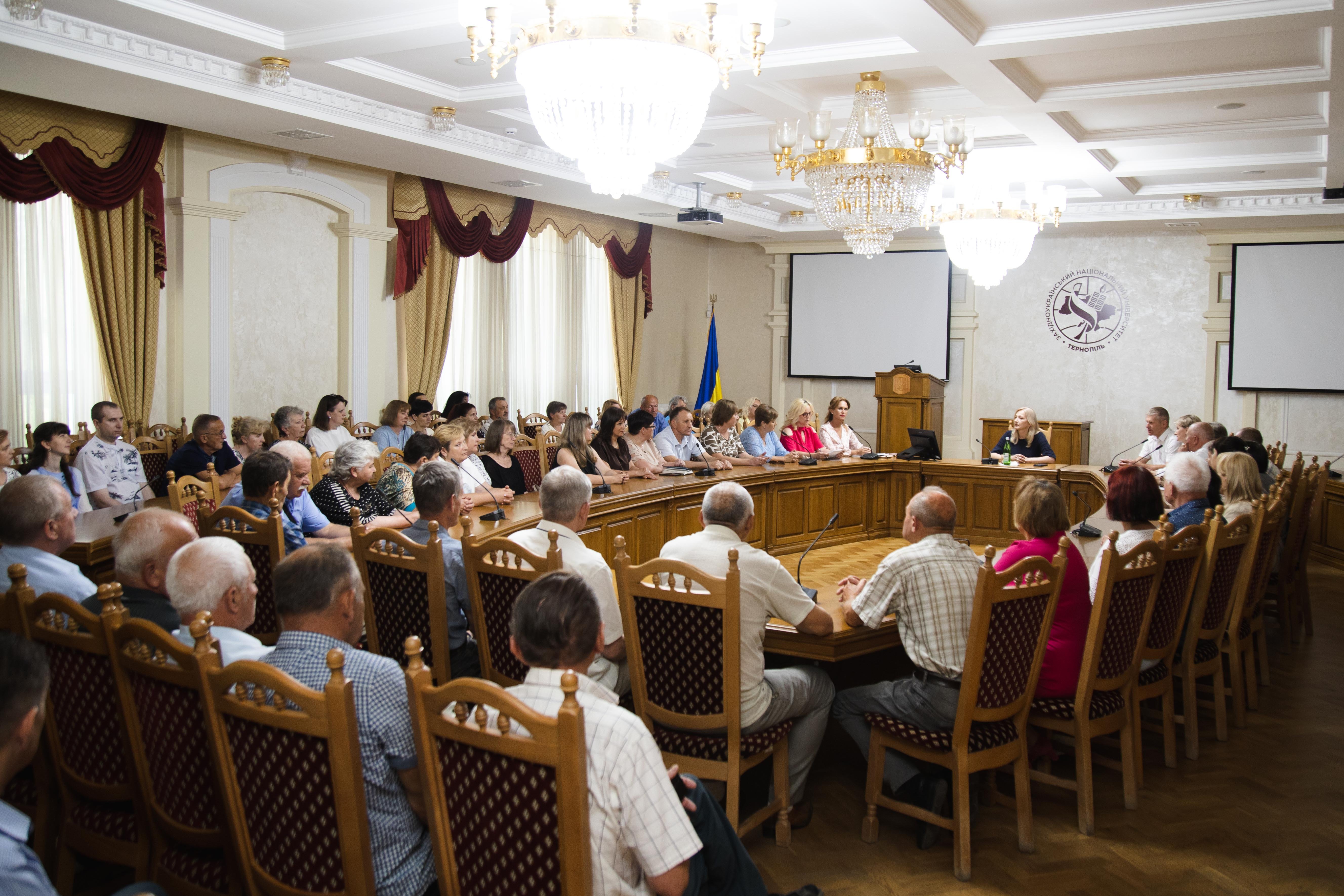 Зустріч ректора з працівниками відділів соціально-економічного розвитку